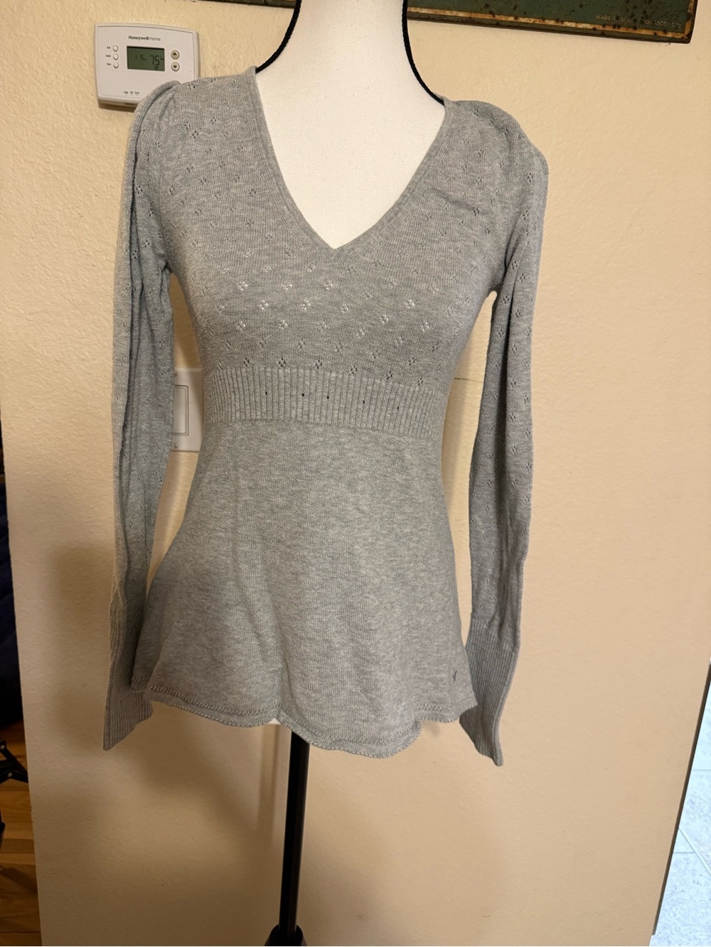 VTG American Eagle Women's Gray V-Neck Long Sleeve Babydoll Sweater Y2K Knit Med